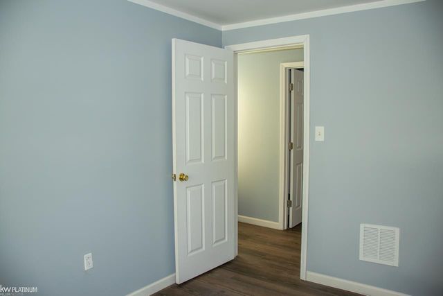 11835 Sanford Street, Detroit, MI 48205