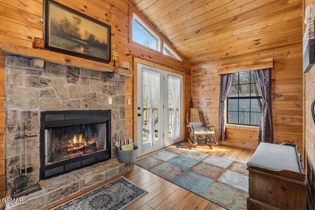 1418 School House Gap Road, Sevierville, TN 37876