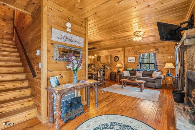 1418 School House Gap Road, Sevierville, TN 37876