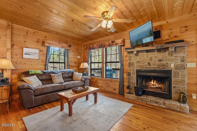 1418 School House Gap Road, Sevierville, TN 37876
