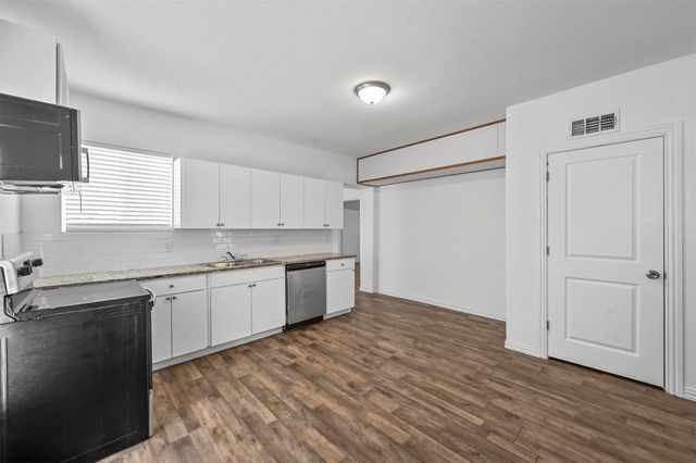 708 W Day Street, Denison, TX 75020