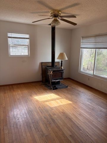 634 N Cato Springs Road, Fayetteville, AR 72701