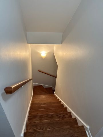 9850 Garden Court, Schiller Park, IL 60176