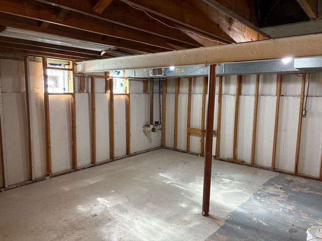 9850 Garden Court, Schiller Park, IL 60176