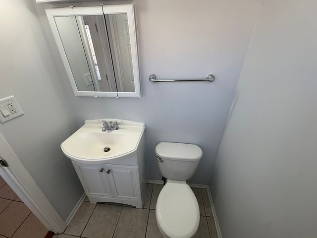 9850 Garden Court, Schiller Park, IL 60176