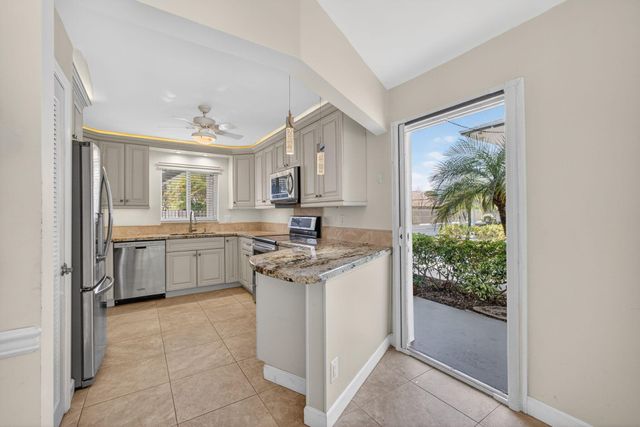 6 Garden Street E 108p, Tequesta, FL 33469