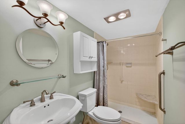 6 Garden Street E 108p, Tequesta, FL 33469