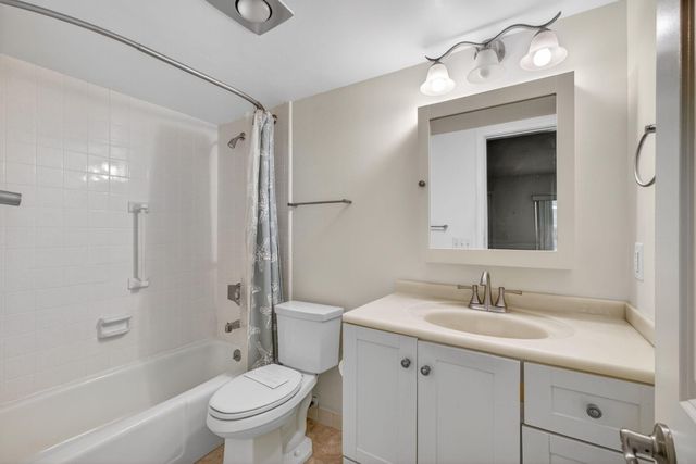 6 Garden Street E 108p, Tequesta, FL 33469