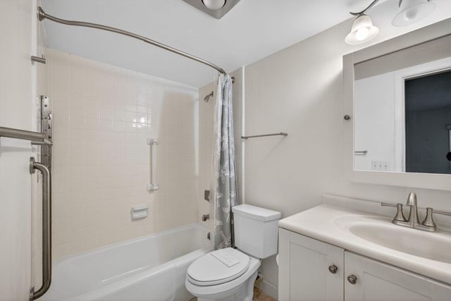 6 Garden Street E 108p, Tequesta, FL 33469