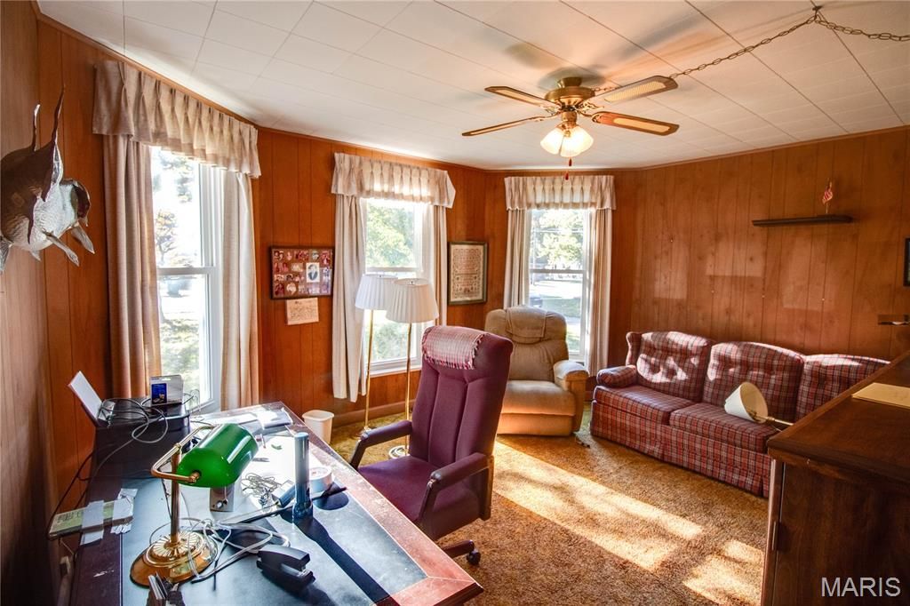 Image 12 of property listing at 2308 Brown Street, Alton, IL 62002