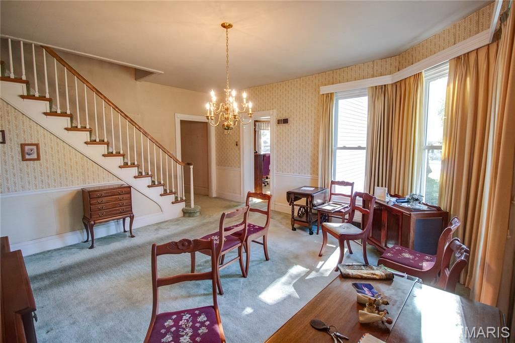 Image 13 of property listing at 2308 Brown Street, Alton, IL 62002