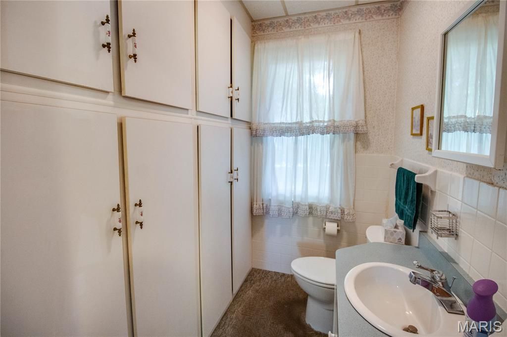 Image 22 of property listing at 2308 Brown Street, Alton, IL 62002
