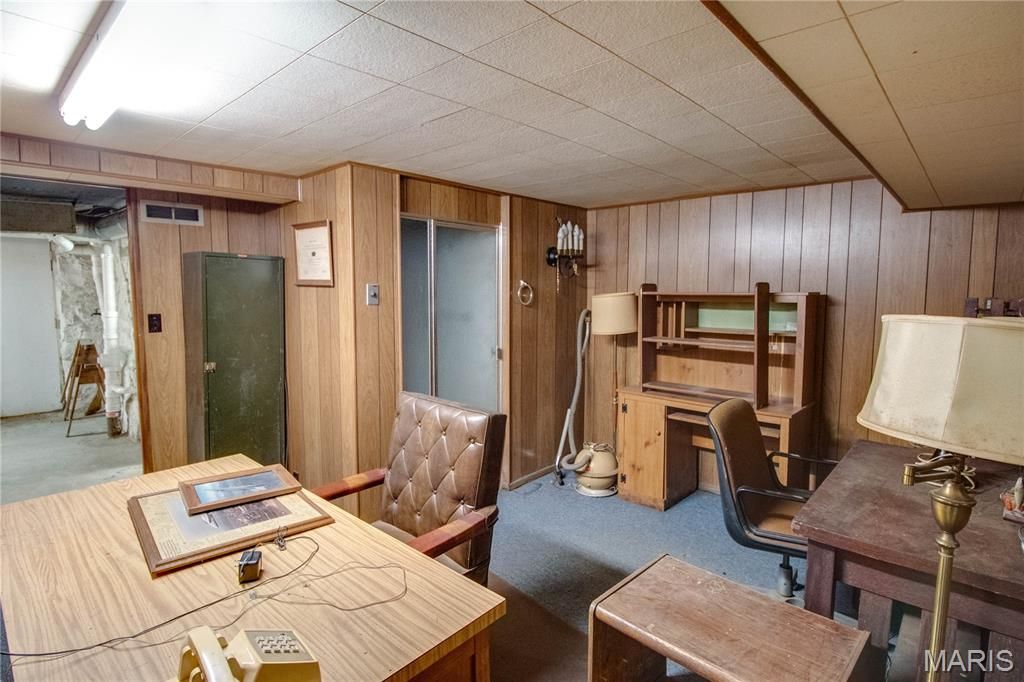Image 25 of property listing at 2308 Brown Street, Alton, IL 62002