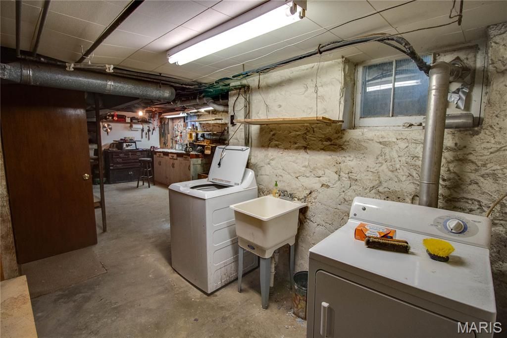 Image 29 of property listing at 2308 Brown Street, Alton, IL 62002