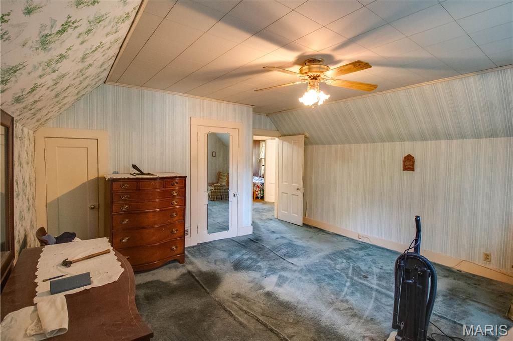 Image 31 of property listing at 2308 Brown Street, Alton, IL 62002
