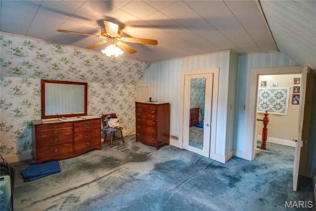 Image 33 of property listing at 2308 Brown Street, Alton, IL 62002