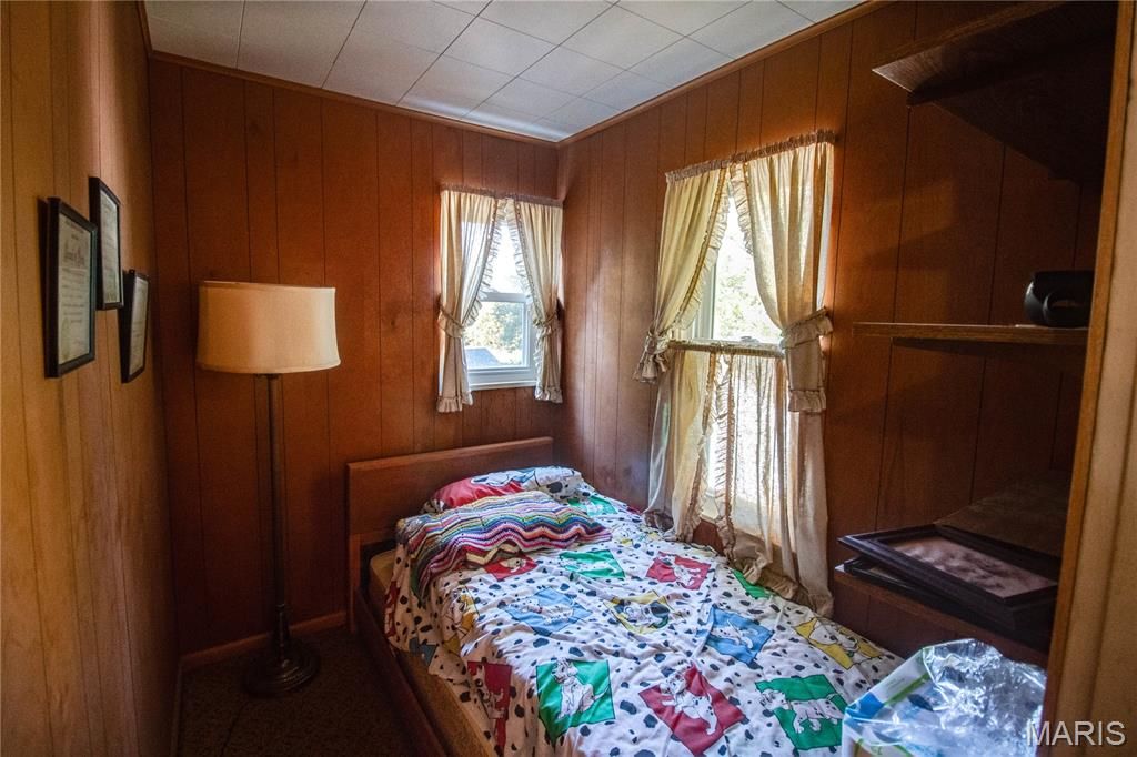 Image 34 of property listing at 2308 Brown Street, Alton, IL 62002