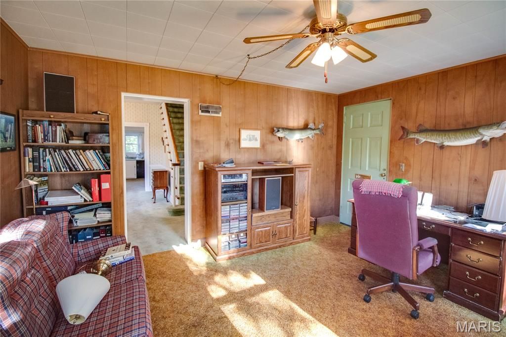 Image 10 of property listing at 2308 Brown Street, Alton, IL 62002