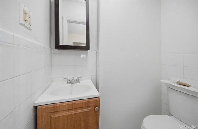 25 N Terrace Avenue, Mount Vernon, NY 10550