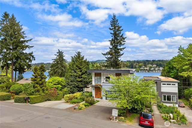 6821 96th Avenue SE, Mercer Island, WA 98040