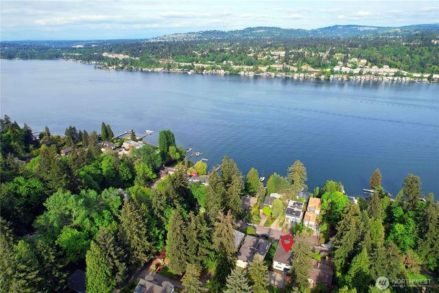 6821 96th Avenue SE, Mercer Island, WA 98040