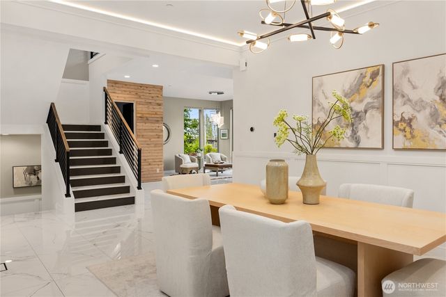 6821 96th Avenue SE, Mercer Island, WA 98040