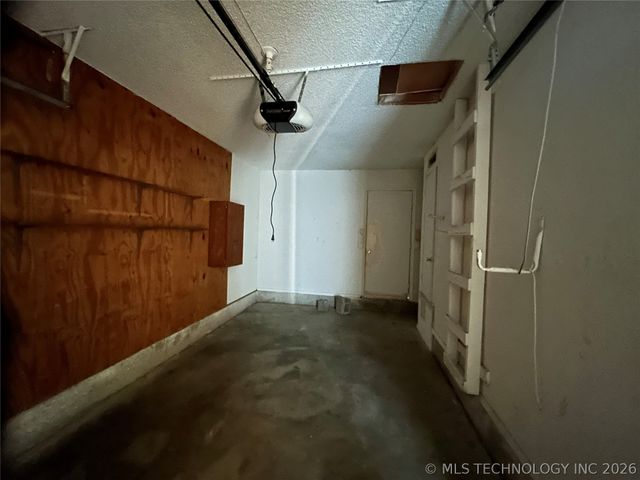 2707 S Oak Place, Broken Arrow, OK 74012
