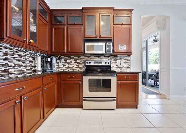 2033 SW Beekman St 2033, Port St. Lucie, FL 34953