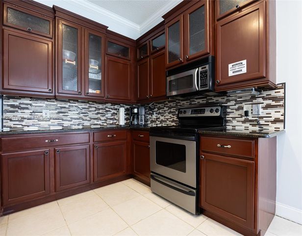2033 SW Beekman St 2033, Port St. Lucie, FL 34953