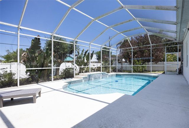 2033 SW Beekman St 2033, Port St. Lucie, FL 34953