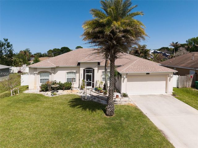 2033 SW Beekman St 2033, Port St. Lucie, FL 34953