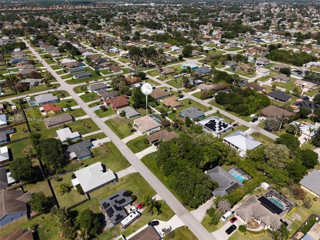 2033 SW Beekman St 2033, Port St. Lucie, FL 34953