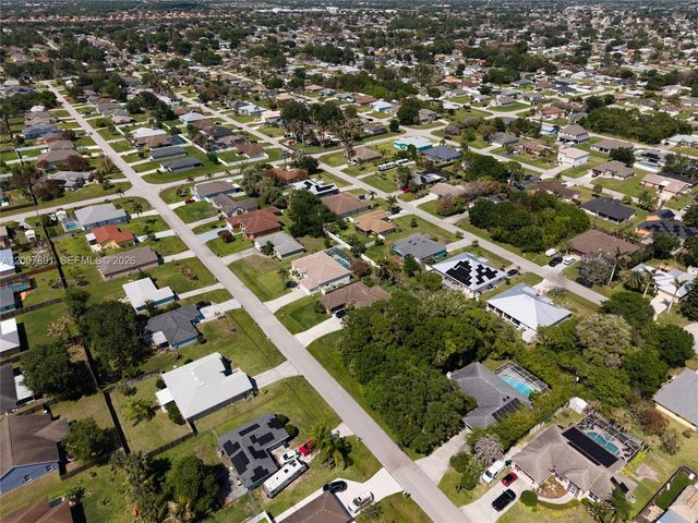 2033 SW Beekman St 2033, Port St. Lucie, FL 34953