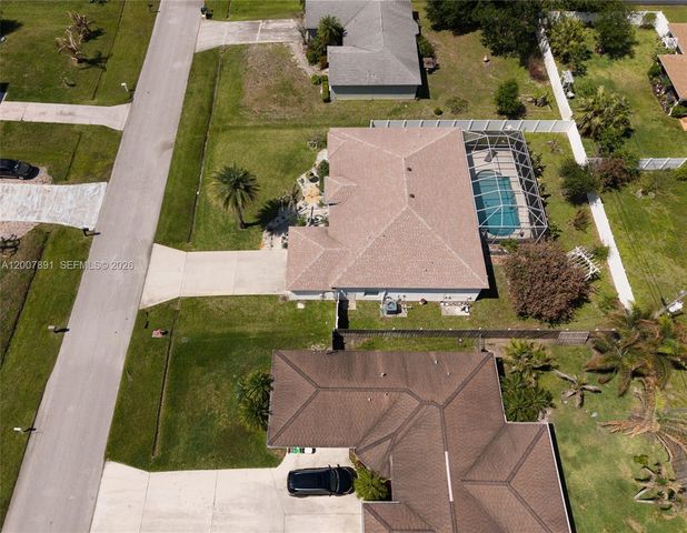 2033 SW Beekman St 2033, Port St. Lucie, FL 34953