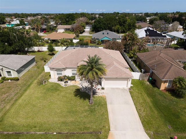 2033 SW Beekman St 2033, Port St. Lucie, FL 34953