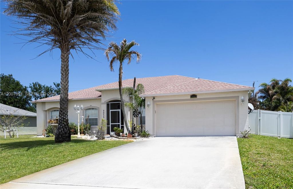 2033 SW Beekman St 2033, Port St. Lucie, FL 34953