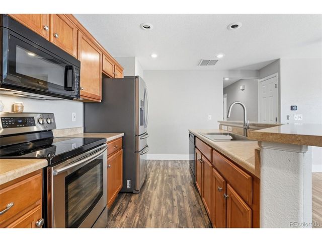 11855 Oak Hill Way A, Commerce City, CO 80640