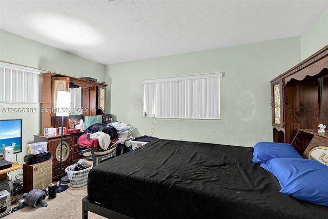 1200 NE 131st St, North Miami, FL 33161
