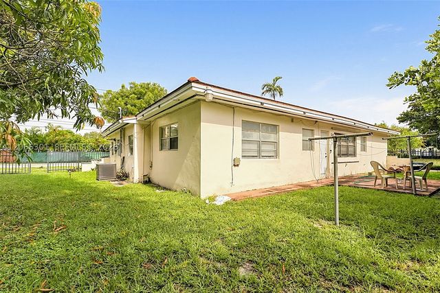 1200 NE 131st St, North Miami, FL 33161