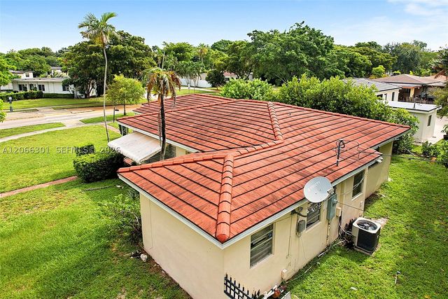 1200 NE 131st St, North Miami, FL 33161