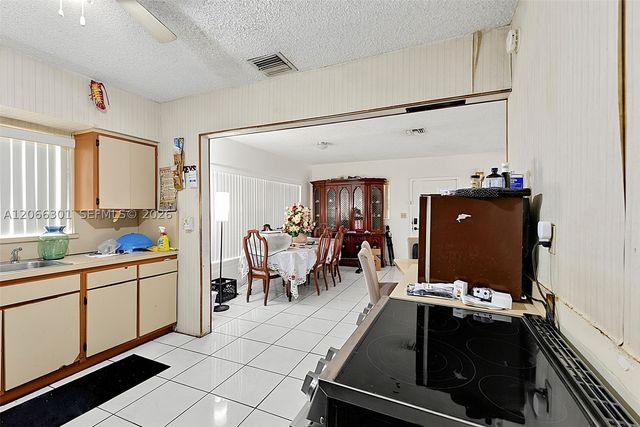 1200 NE 131st St, North Miami, FL 33161