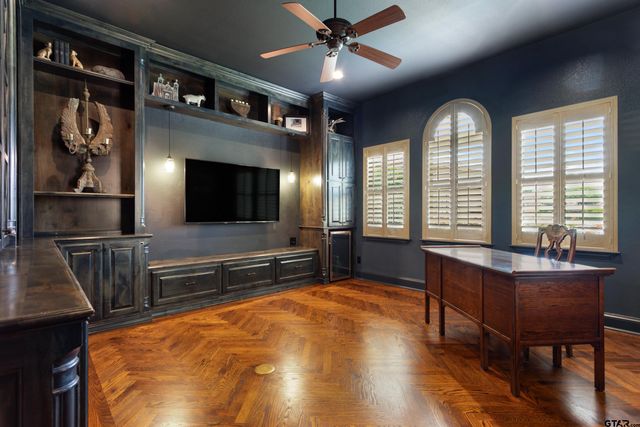 822 Estrella Del Mar, Tyler, TX 75703