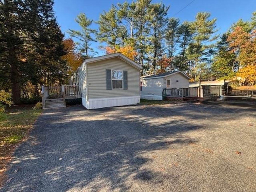 60 Roberts Road, Barrington, NH 03825