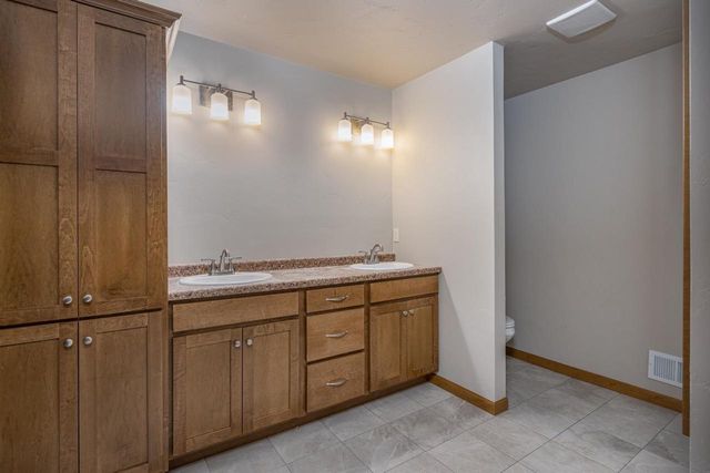 610 HARVEST TRAIL, Appleton, WI 54913