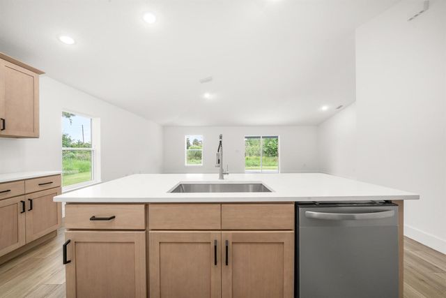 6970 Mexican Hat Drive, Sebring, FL 33872
