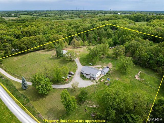 12746 Thornberry Road, New London, MO 63459
