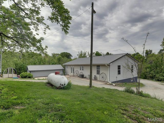 12746 Thornberry Road, New London, MO 63459