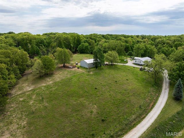 12746 Thornberry Road, New London, MO 63459