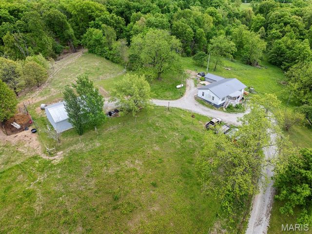 12746 Thornberry Road, New London, MO 63459