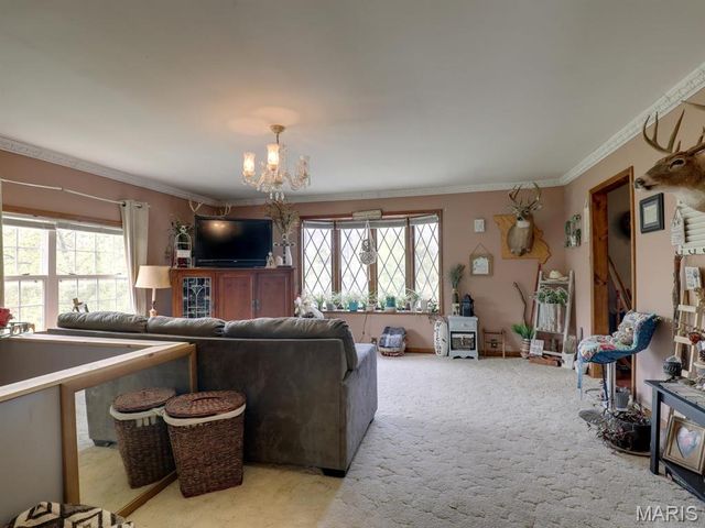 12746 Thornberry Road, New London, MO 63459